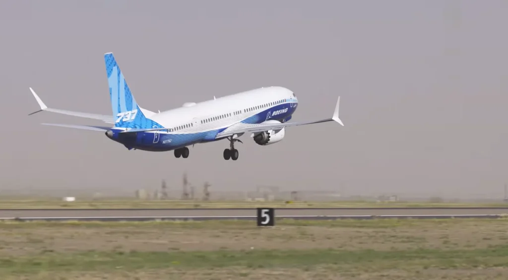 Boeing 737-10 undergoes gruelling crosswinds testing and the footage is wild to watch