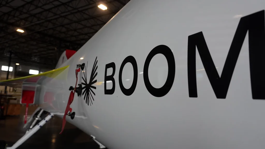 Minneapolis pilot gets rare look at United Airlines' future supersonic airliner and even gets to try its simulator