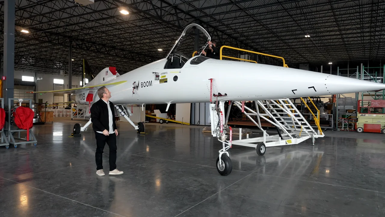 Minneapolis pilot gets rare look at United Airlines' future supersonic airliner and even gets to try its simulator