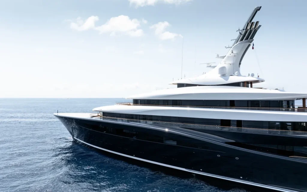 Bill Gates once made waves when he commissioned a hydrogen-powered superyacht, the Breakthrough
