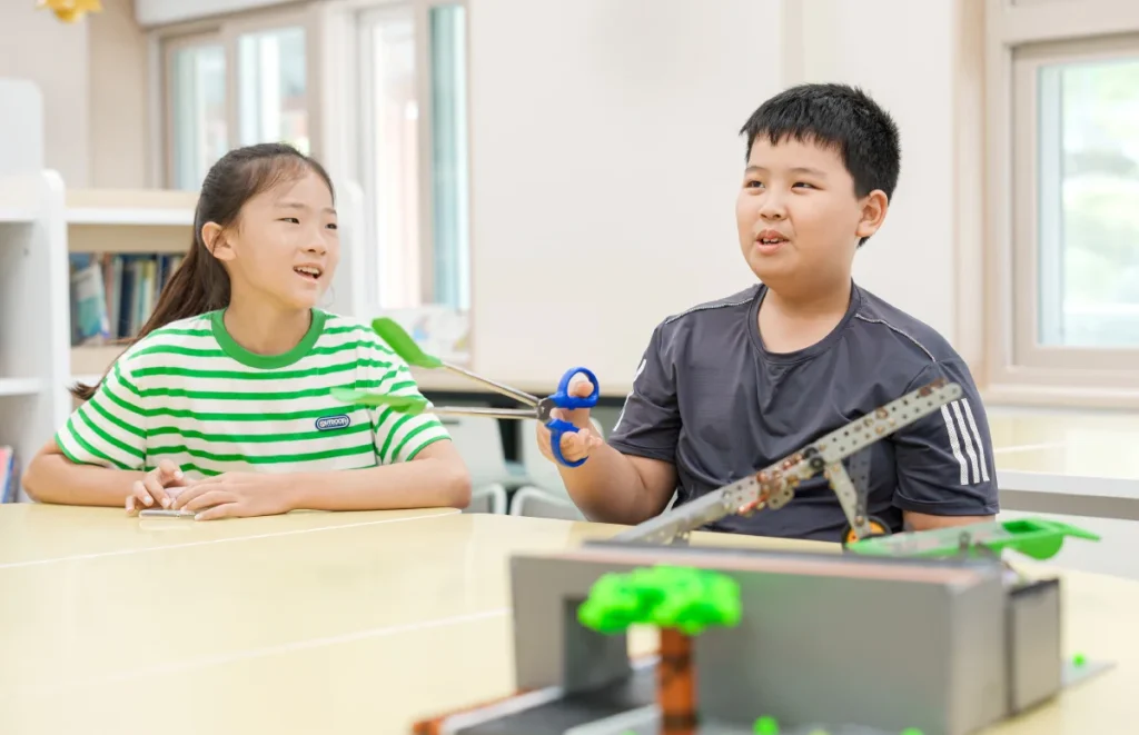 12-year-old student invents emergency breathing filter using an everyday phone grip to help people escape smoke