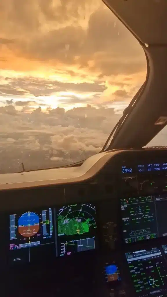 Breathtaking-Airbus-A350-cockpit-view