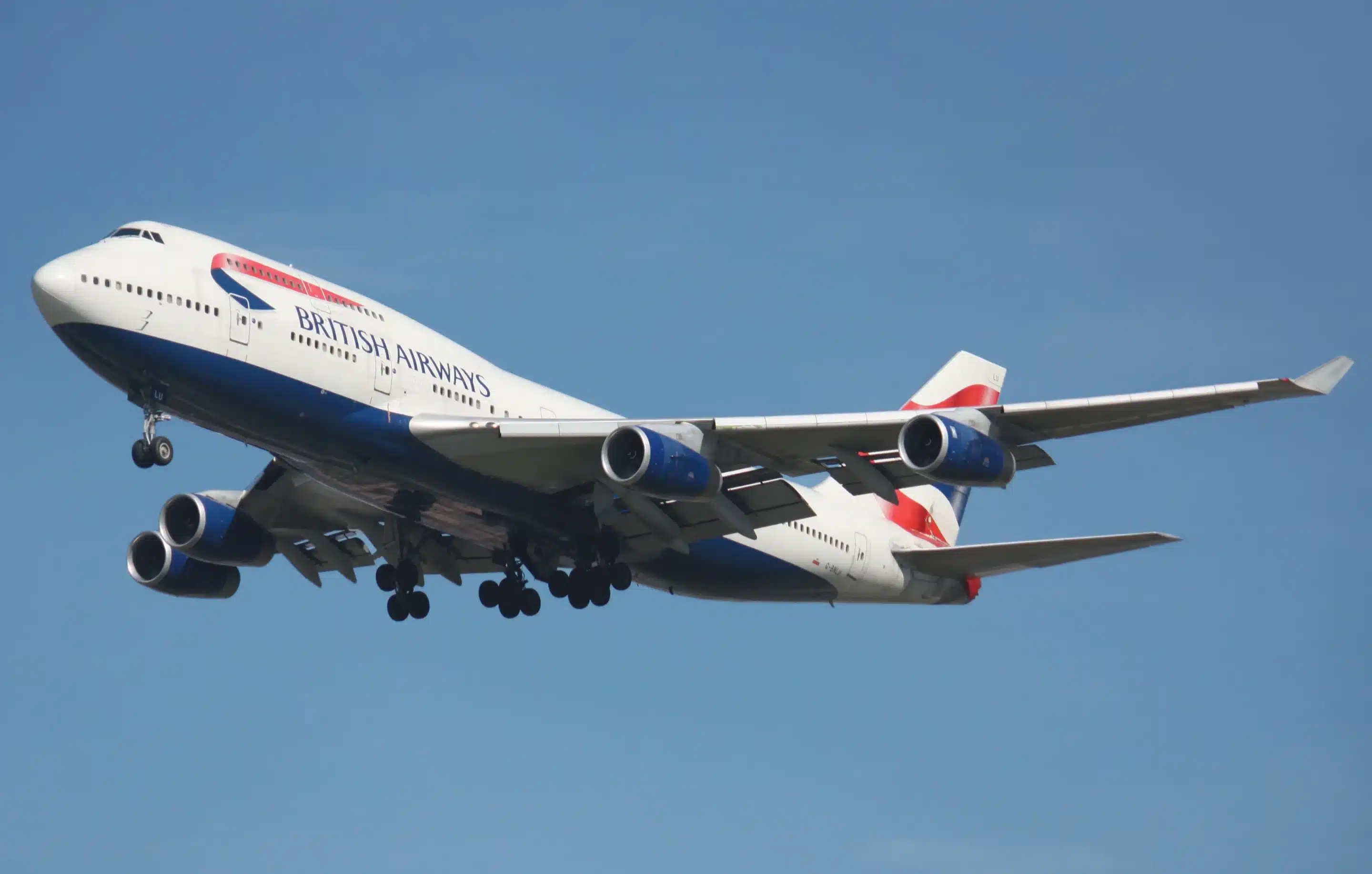 Pilot for 40 years reveals why his favorite aircraft was the Boeing 747-400