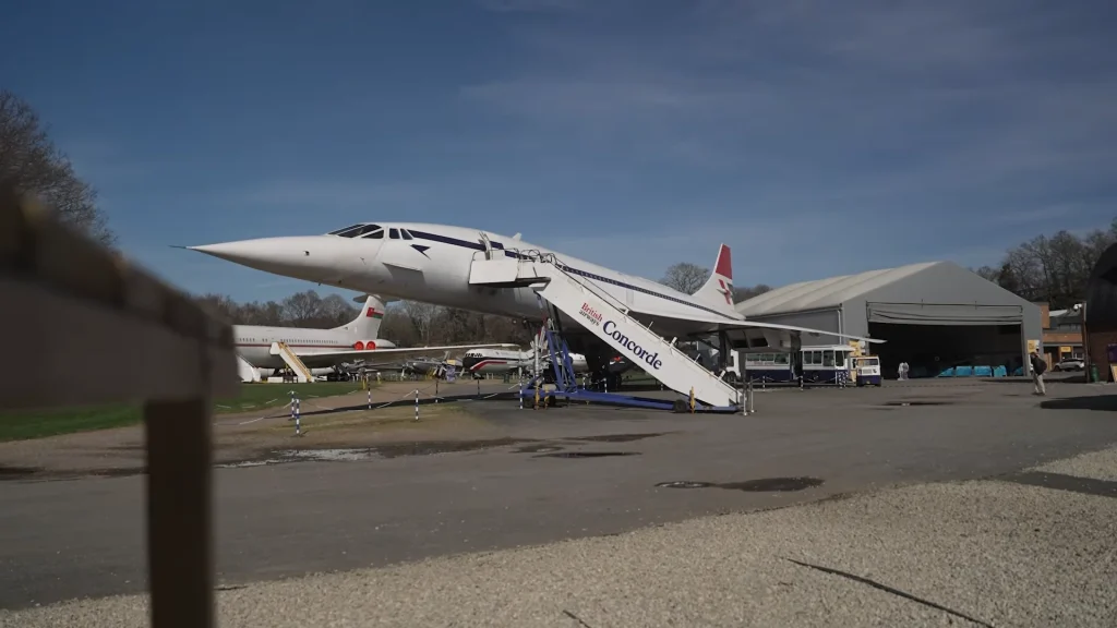 Former Concorde Pilot offers look inside the world's only working Concorde simulator and it's a rare glimpse into aviation history