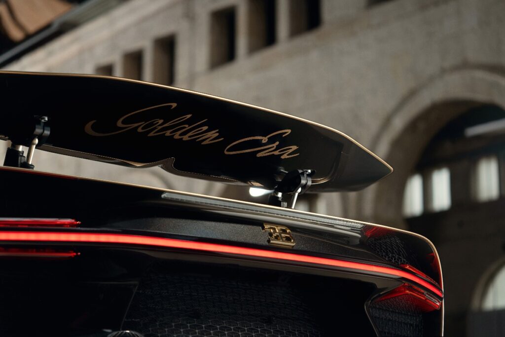 Bugatti Chiron Golden era, close up
