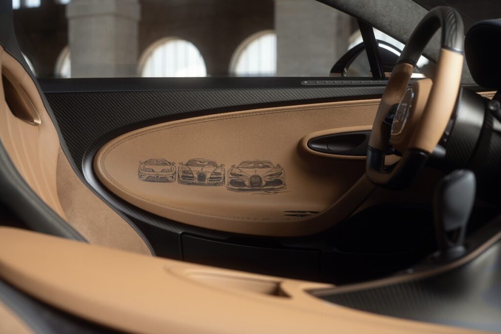 Bugatti Chiron Golden Era, left door