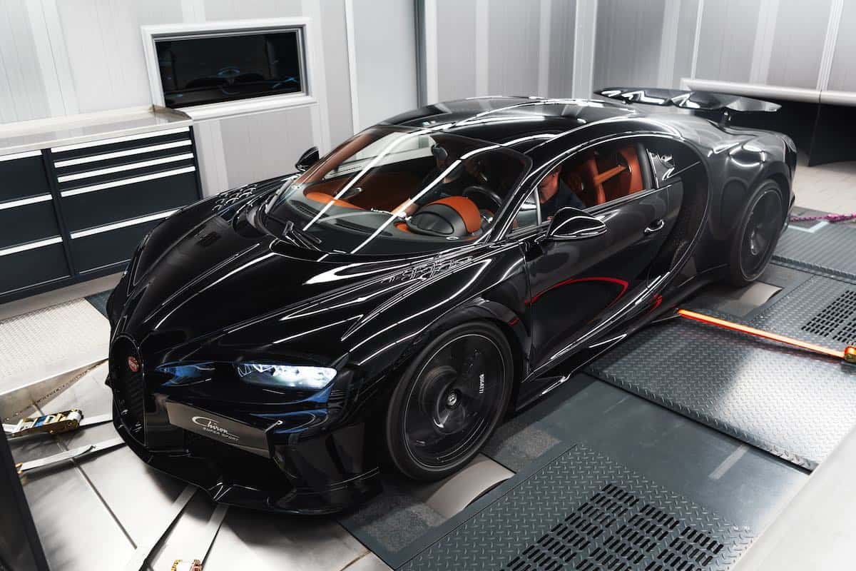Bugatti Chiron Super Sport doing power run on dynamometer