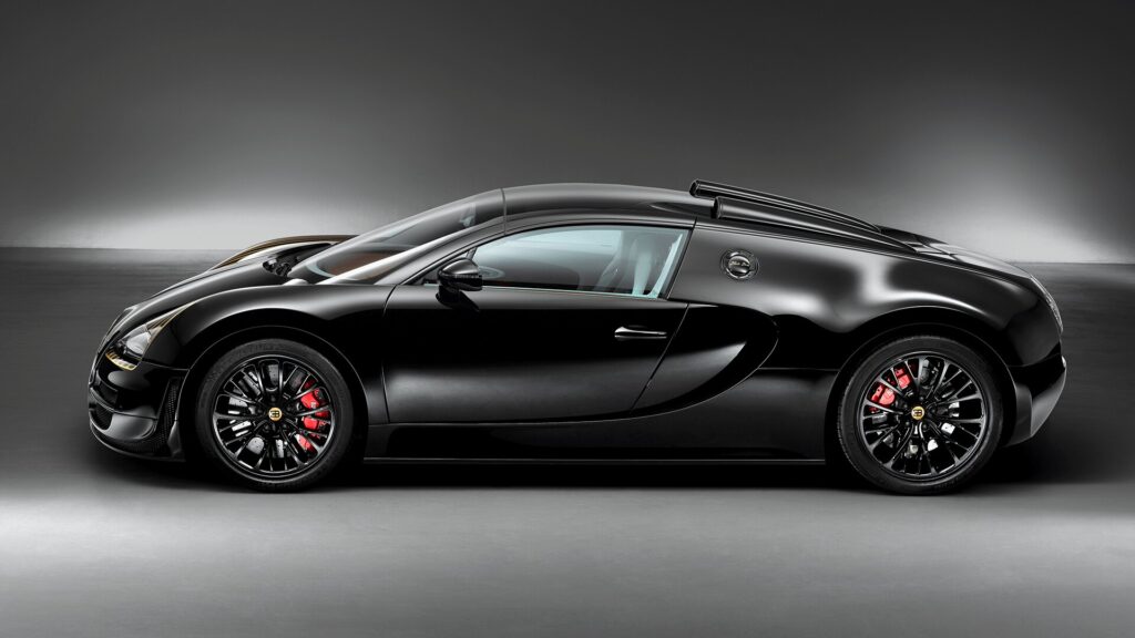 Bugatti Veyron in black