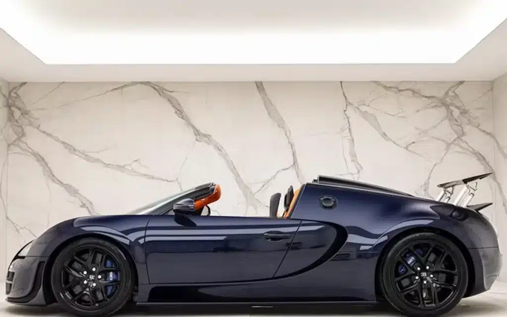 This woman traveling through Portugal was shocked by a $2.2M Bugatti Veyron Grand Sport Vitesse, only to find Cristiano Ronaldo behind the wheel