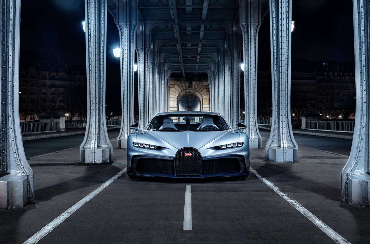 Bugatti Chiron Profilée front view
