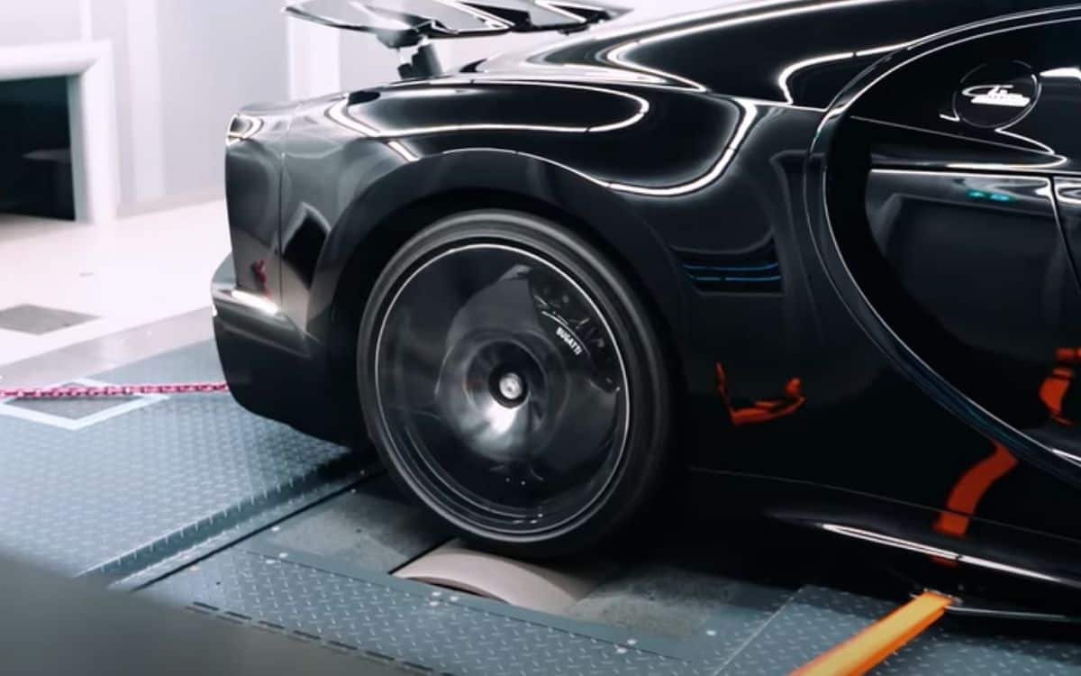The Bugatti Chiron Super Sport on a dyno