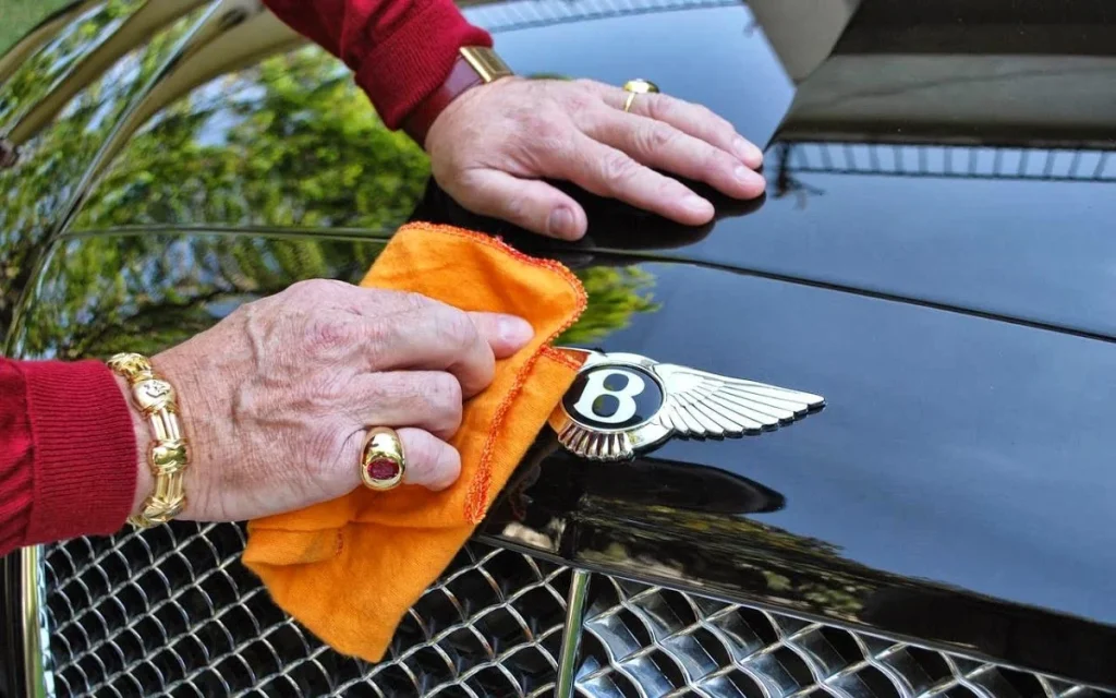 Brazilian Billionaire, Count Chiquinho Scarpa, buried his Bentley Continental Flying Spur, so he could have it in heaven, but it turned out to be a genius stunt