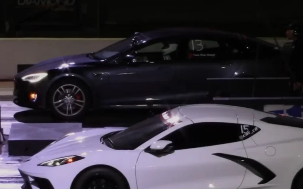 C8 Chevy Corvette drags Tesla Model S Plaid and after 10.63 seconds there's a major upset