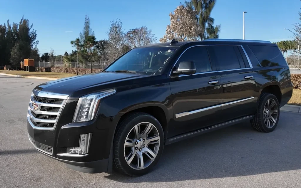 This YouTuber bought the cheapest Cadillac Escalade on the market and was left stunned as to why it was so cheap, before restoring it for a big profit