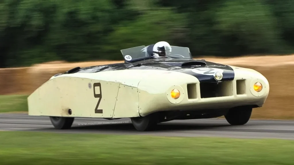 Le Mans saw a millionaire challenge the field in a V8 fighter jet for the track with a Cadillac design