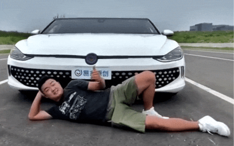 Stretched Volkswagen so wide builder has to prove not Photoshop