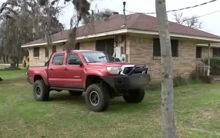 Texas man arrested after parking pick-up truck on front lawn