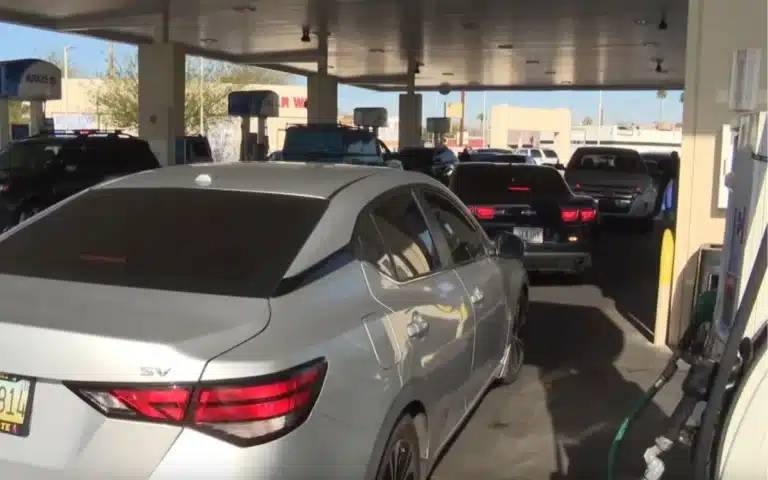 US gas station chaos as Juan Gonzalez offers $10K free fuel