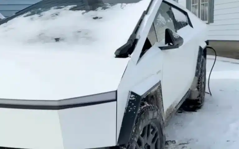 Tesla Cybertruck capabilities tested in -6 degree blizzard