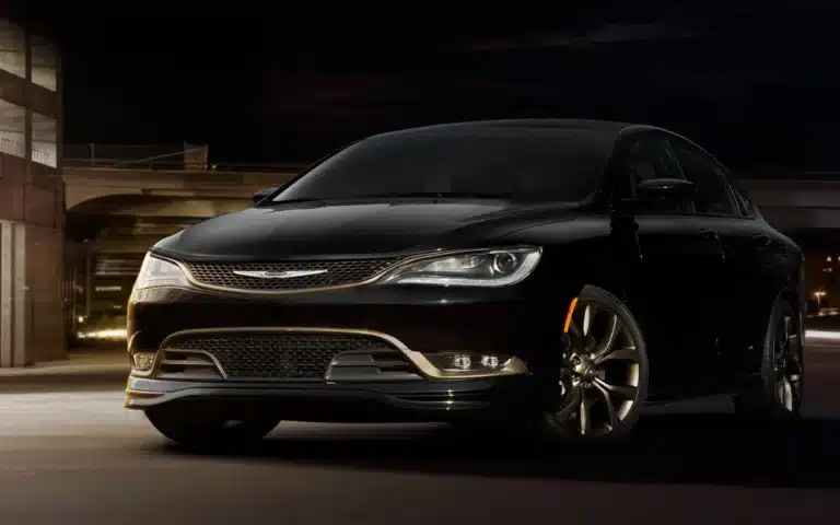 US mechanic says fixing Chrysler 200 'complex and draining'