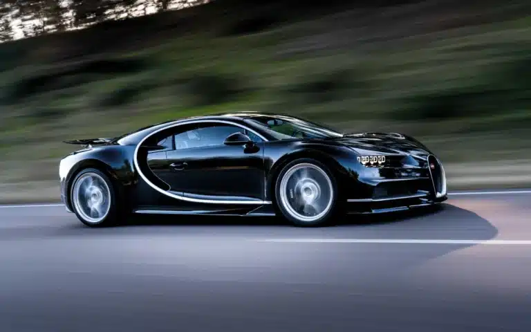 Arizona Youtuber gives subscribers a ride in Bugatti Chiron