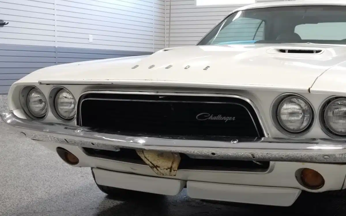Son buys abandoned 1974 Dodge Challenger from dad who didn’t realize he had a real treasure
