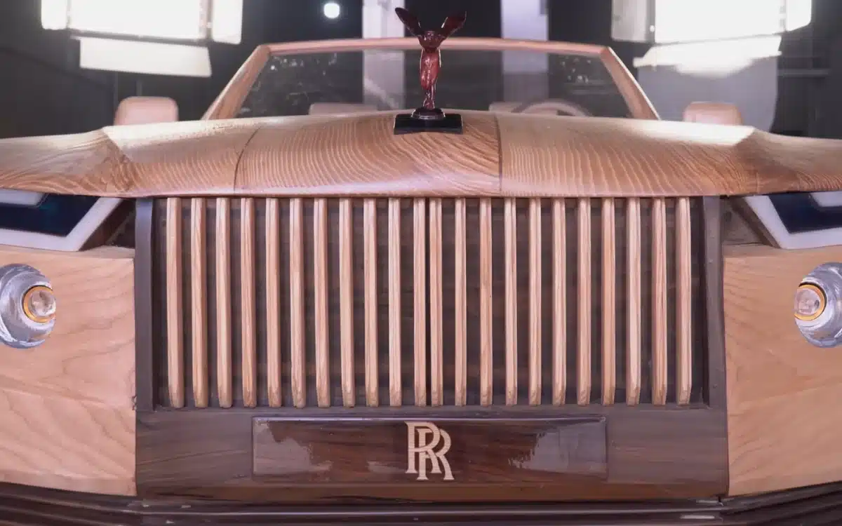 Dad spent 68 days building his son a Rolls-Royce Boat Tail