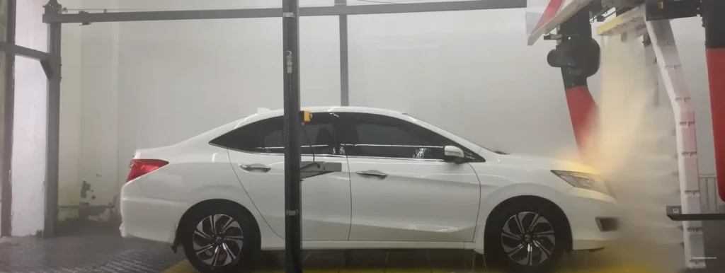 This touchless automatic car wash is getting a big reaction online