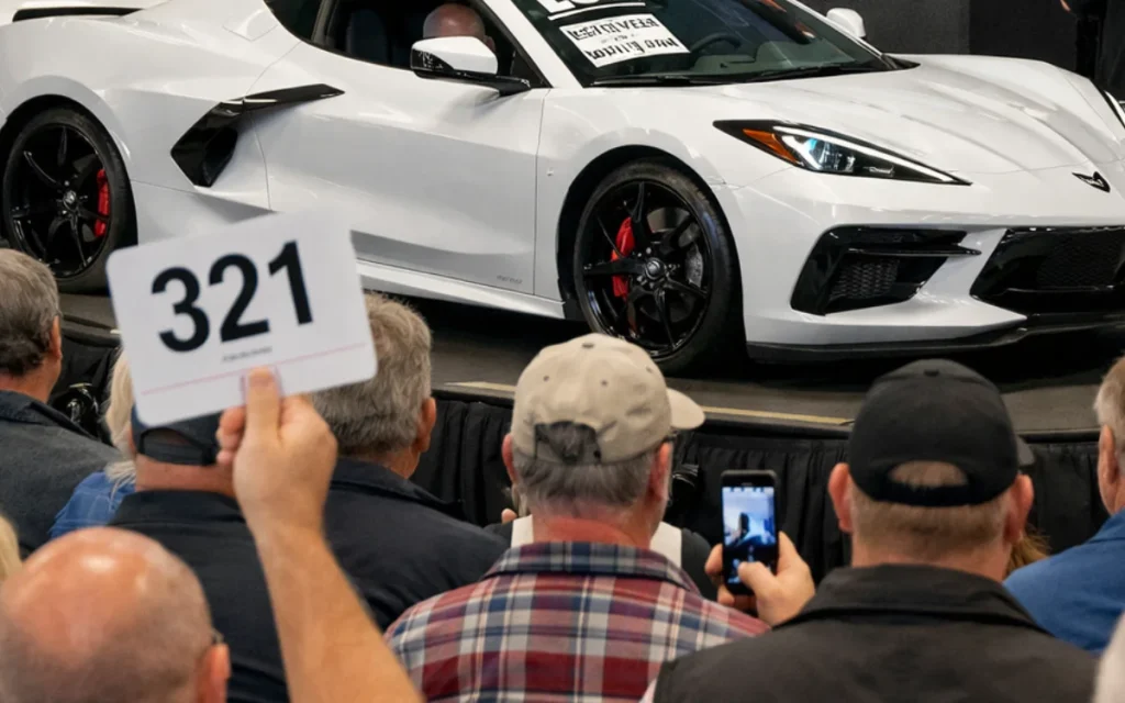 Auto expert shares the two red flags you need to watch out for if you're buying a car at auction