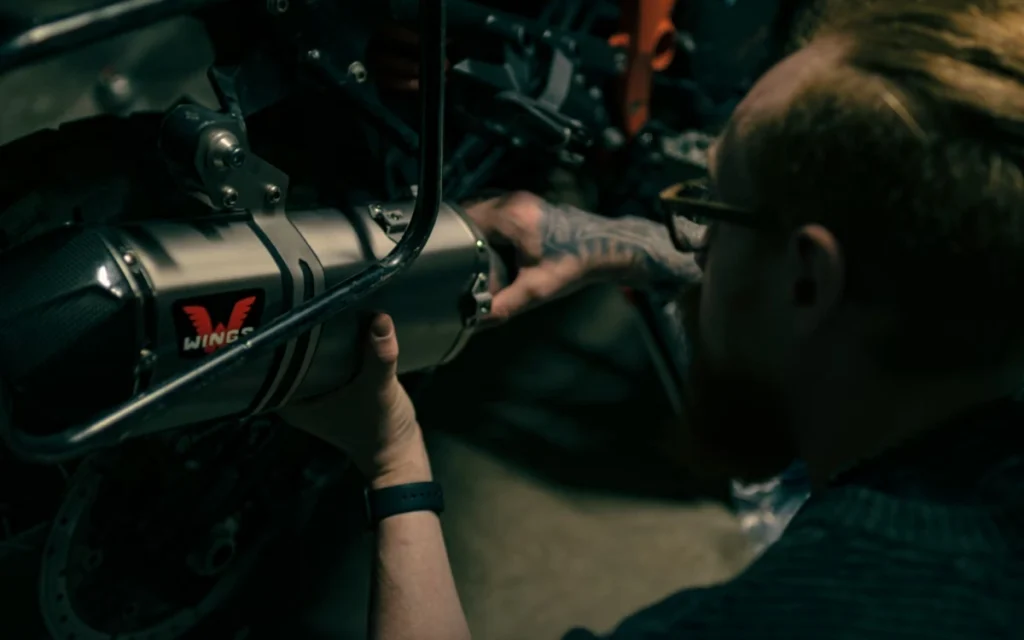 Ford is offering six-figure pay to experienced transmission mechanics, but the bays are still sitting empty. 