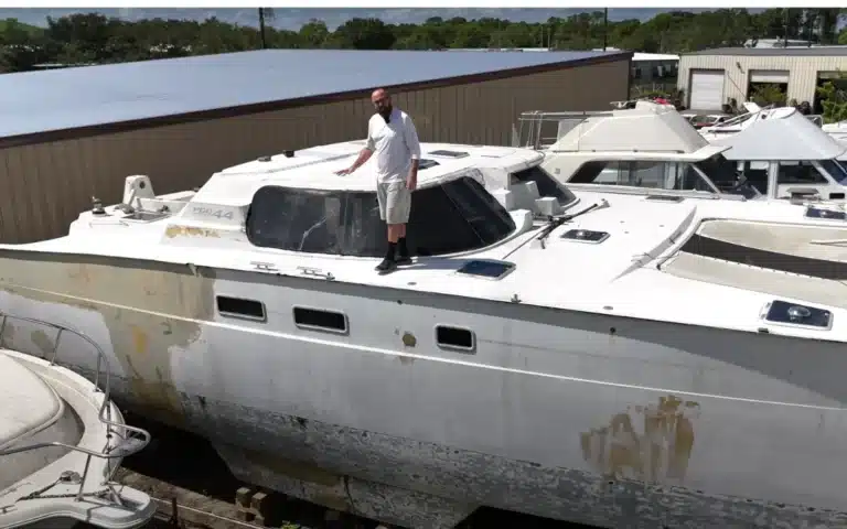 Catamaran Hurricane Couple