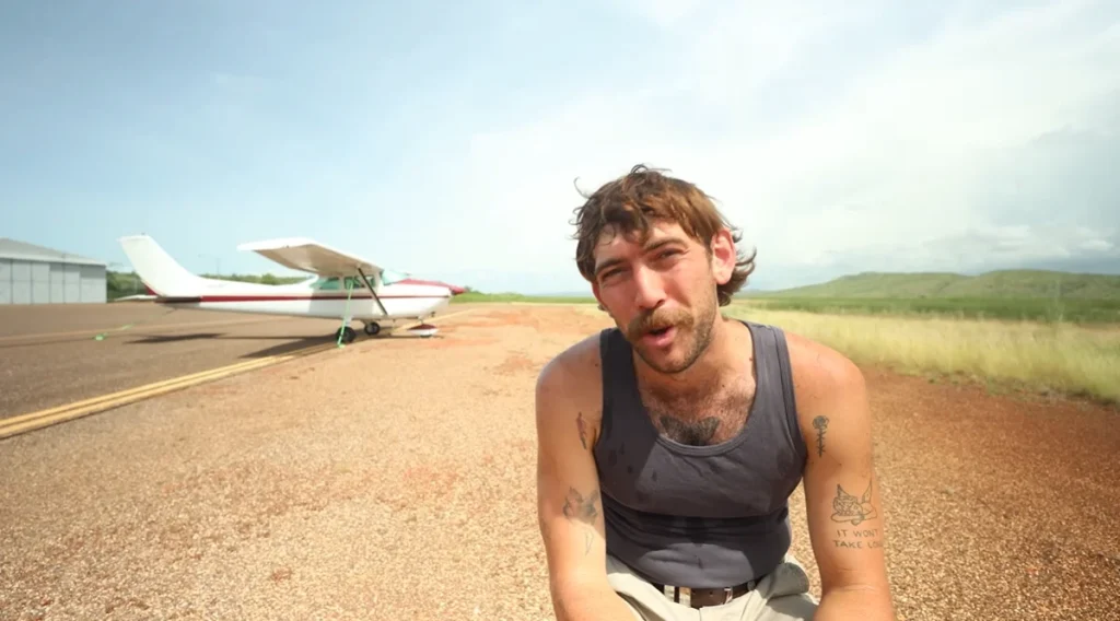Man buys a Cessna 182P as his first ever plane to fly around the Australian Outback