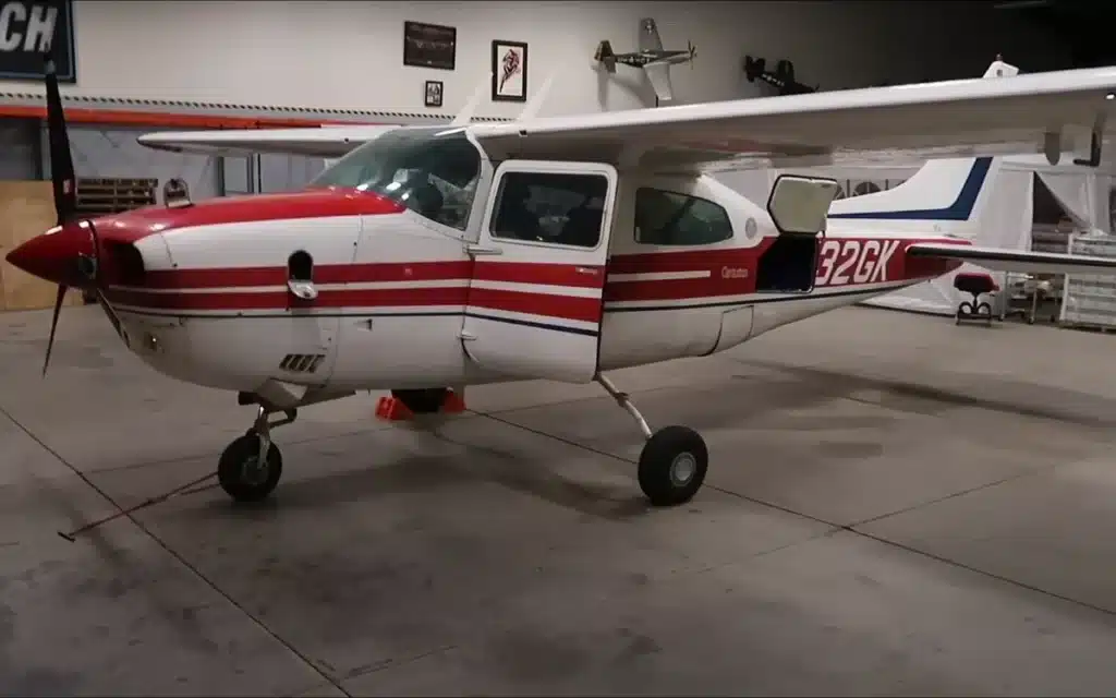 Cessna Turbo 210 Michigan