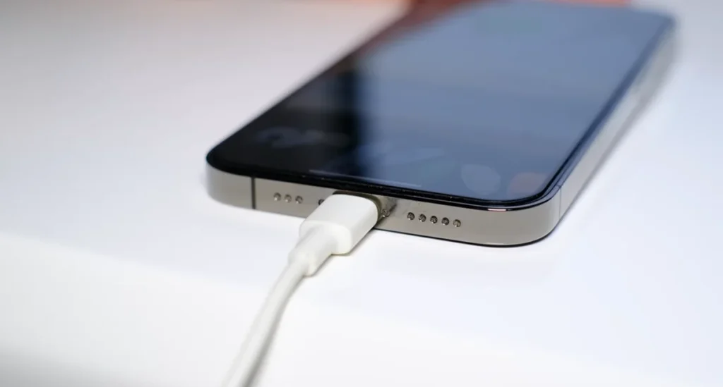 Apple issues warning to anyone who charges their iPhone while they're sleeping