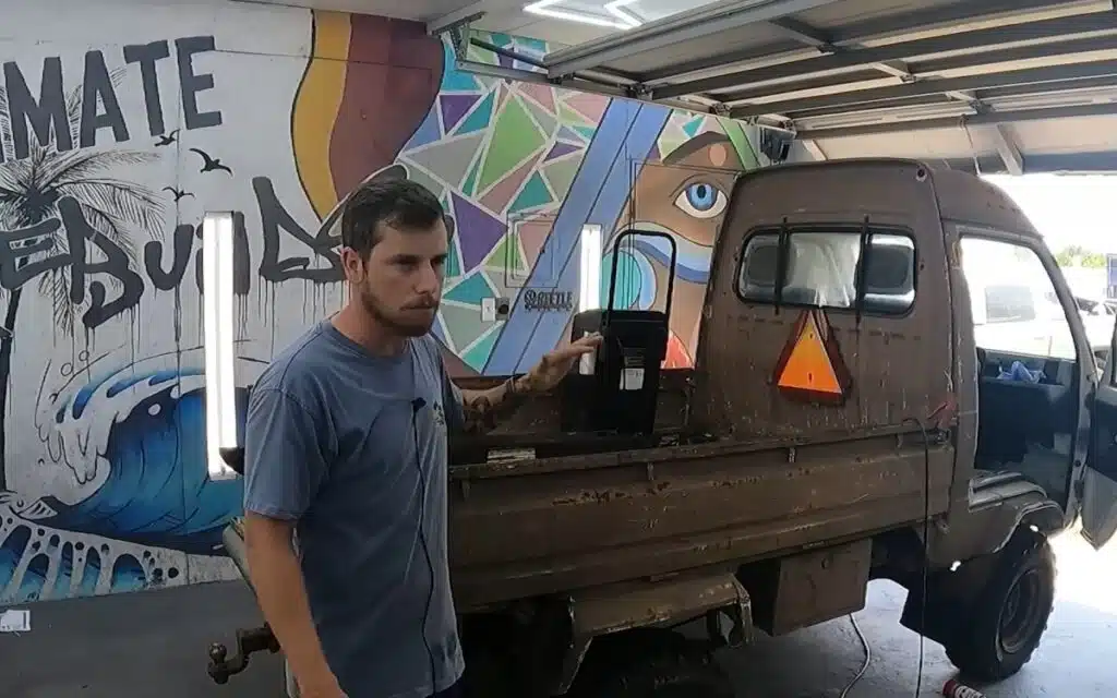 American buys the cheapest Japanese truck on Facebook and there's something he thinks he can only get from Japan missing