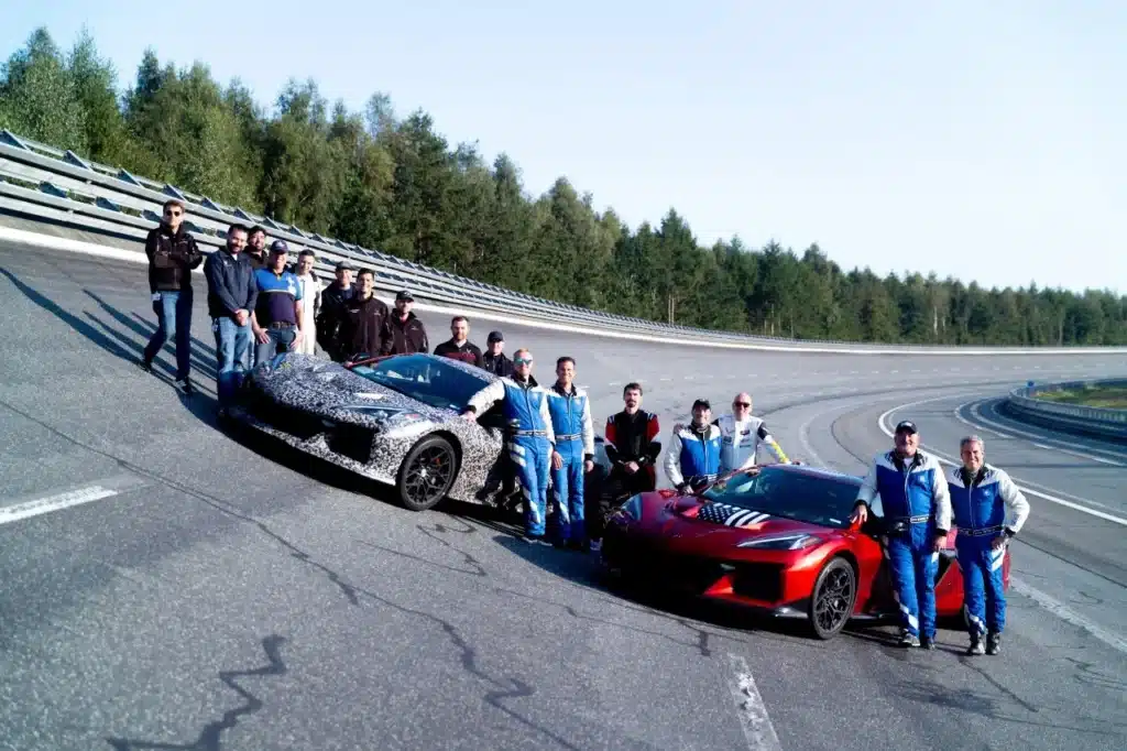 Chevrolet-Corvette-ZR1-smashes-speed-record-and-becomes-the-fastest-US-production-car