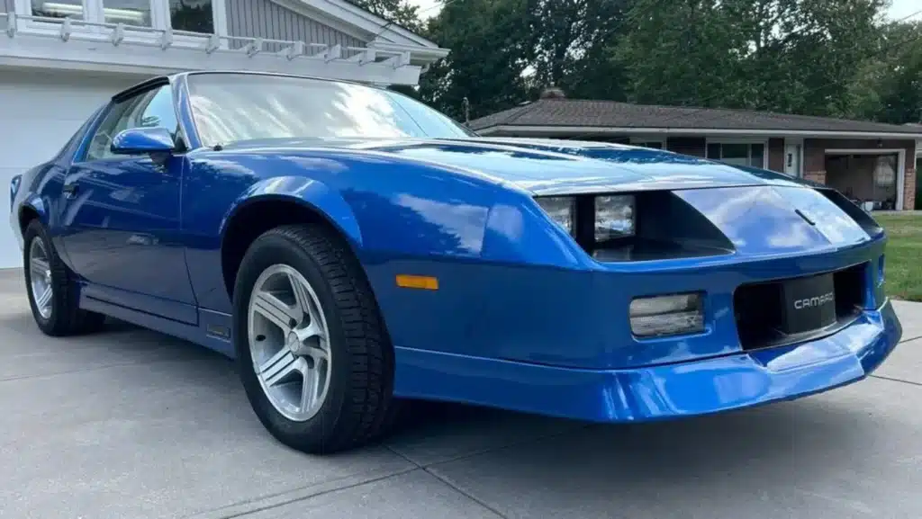 Chevy Camaro 6 miles on the clock