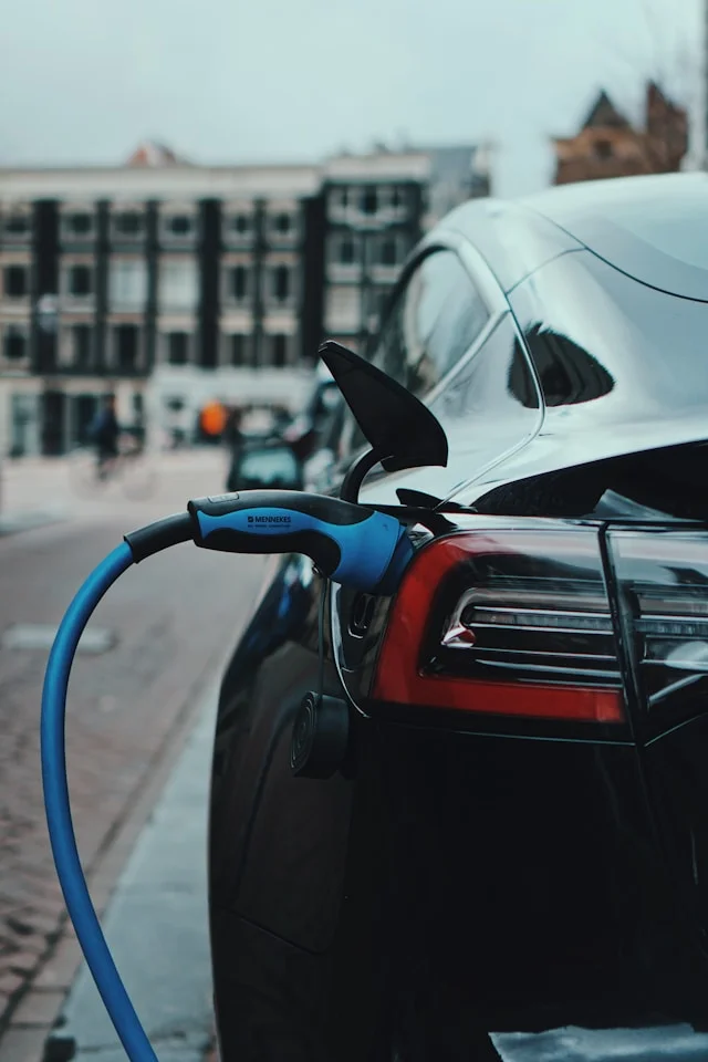 China is shattering EV charging records with companies like BYD, CATL and Geely pushing them to be even faster than ever