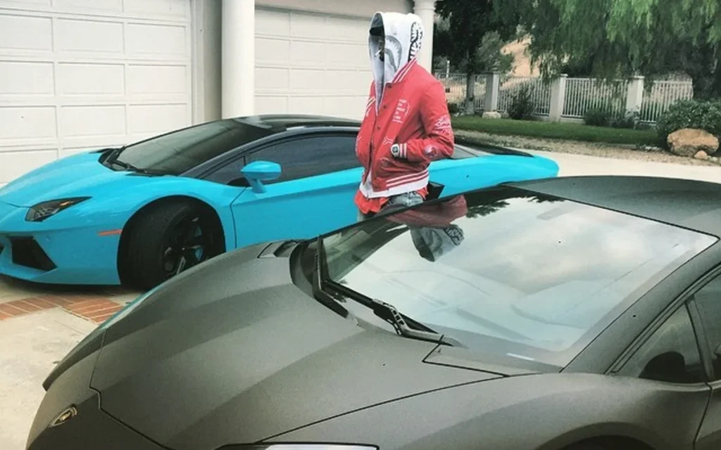 Fabled rap artists Bryson Tiller and Chris Brown recently swapped ownership of a $600,000 Lamborghini Aventador, with Tiller revealing it was a thank-you gift