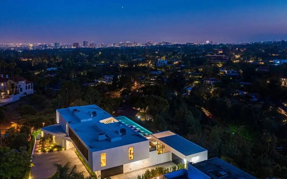 Inside Chrissy Teigen and John Legend’s $17.5 million Beverly Hills ...