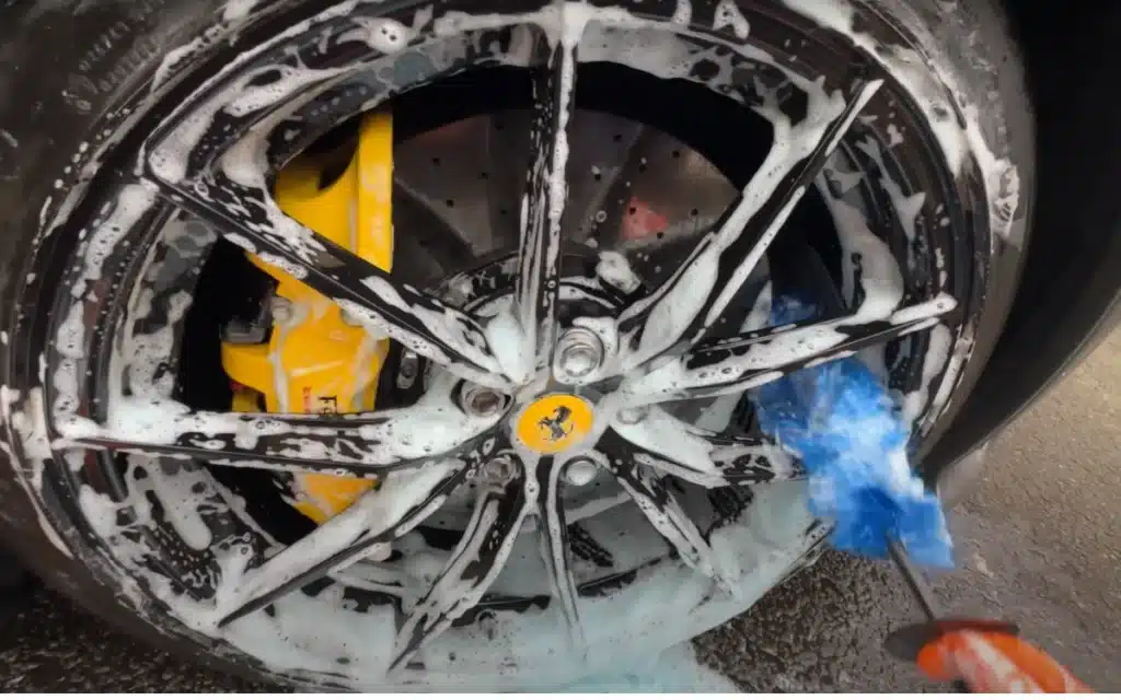 Mobile car cleaner cleaned the 'world's dirtiest Ferrari' and produced deep levels of ASMR