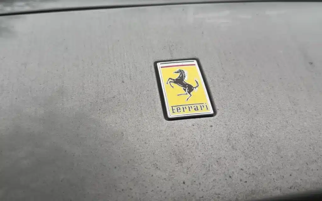 Mobile car cleaner cleans the world's dirtiest Ferrari