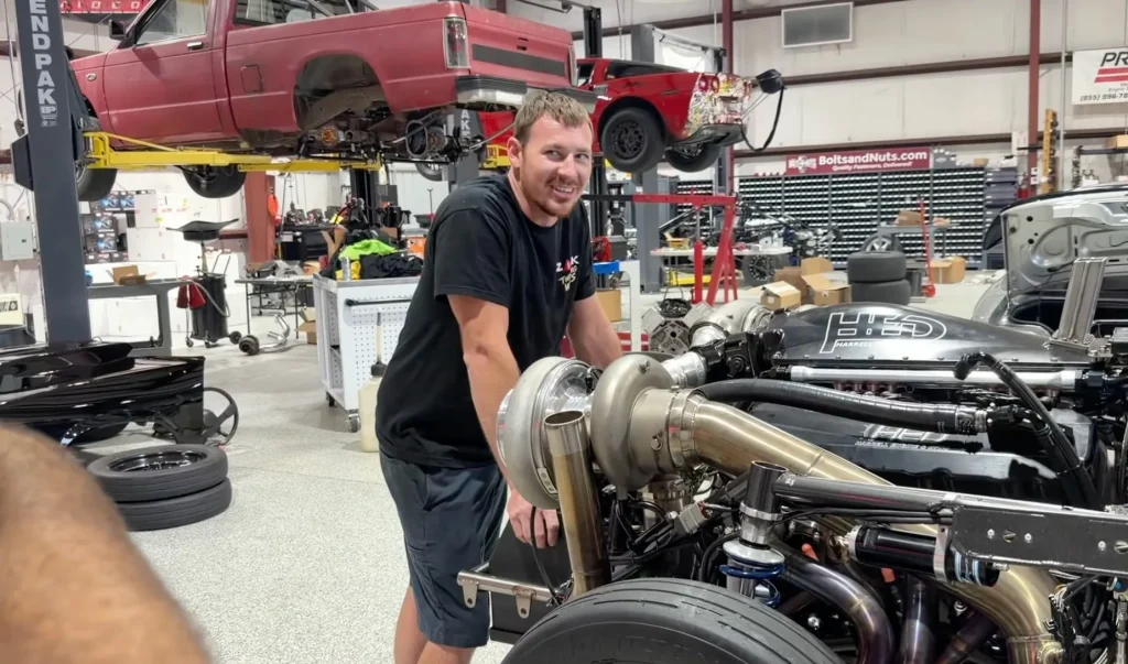 Cleetus McFarland has just unveiled yet another one of his crazy creations: a 4,000-horsepower big block engine