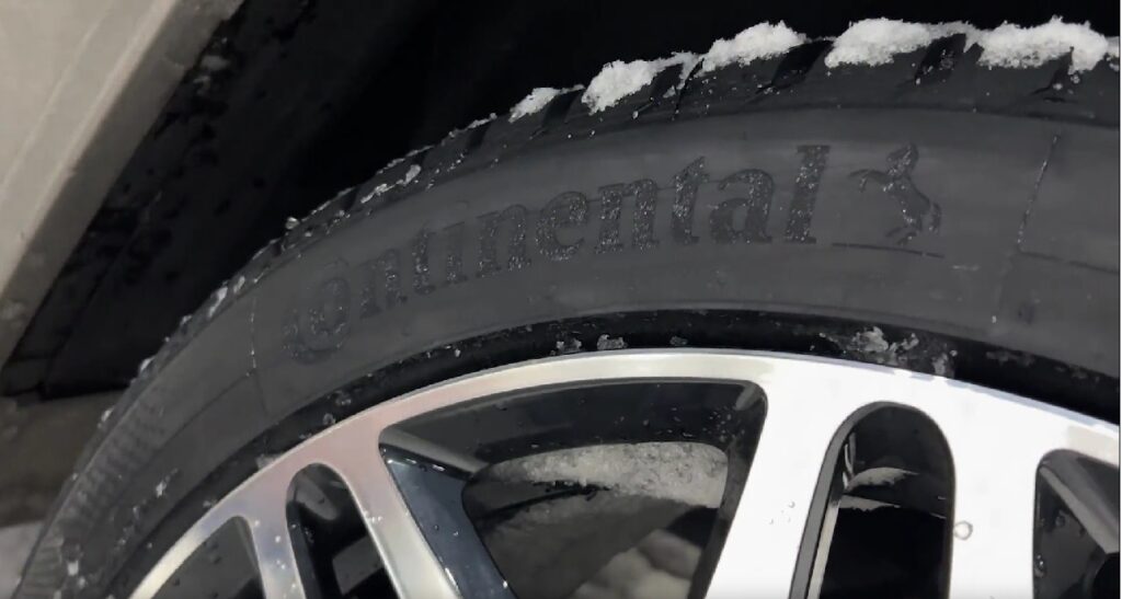 Continental tires, Ski Dubai, tire close up
