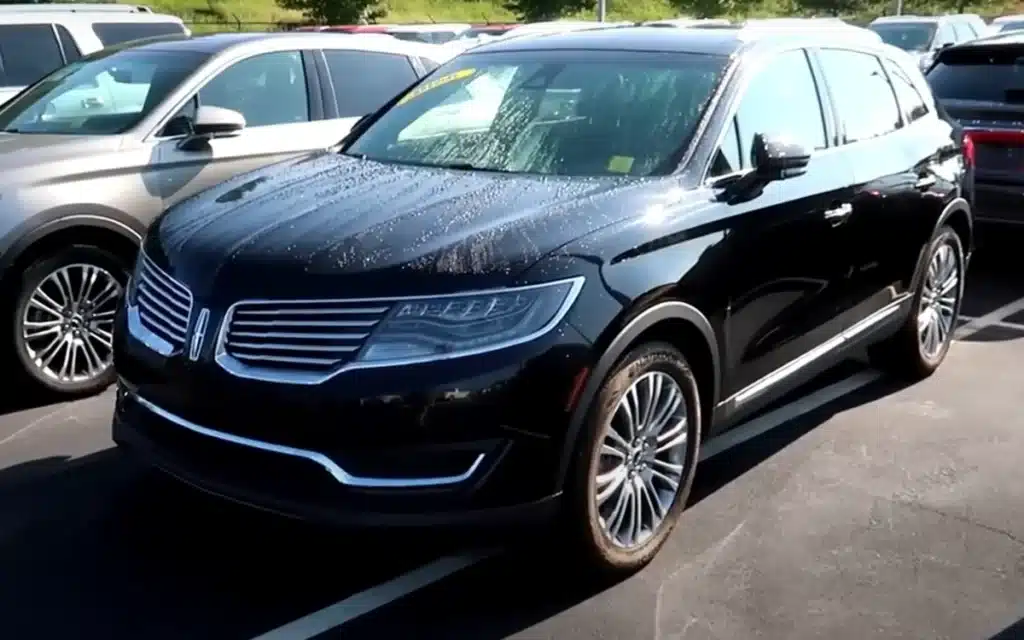 A YouTuber who buys rejected cars passed on this Lincoln MKX due to flood damage
