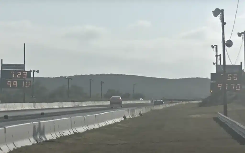 Tesla Cybertruck races Corvette