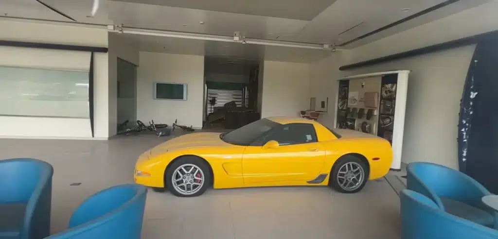 Incredibly rare Porsche Carrera GT left rotting away in abandoned China car dealership