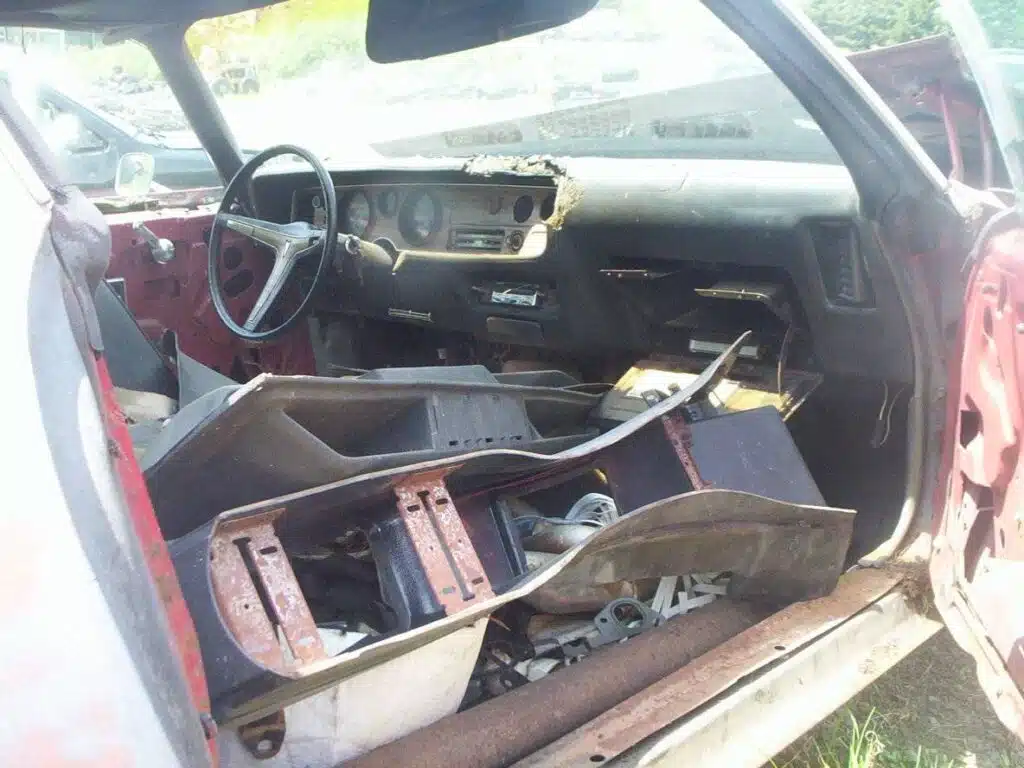 Iconic 70s US pony car, the Pontiac Firebird, is selling for cheap but the muscle car has a secret inside