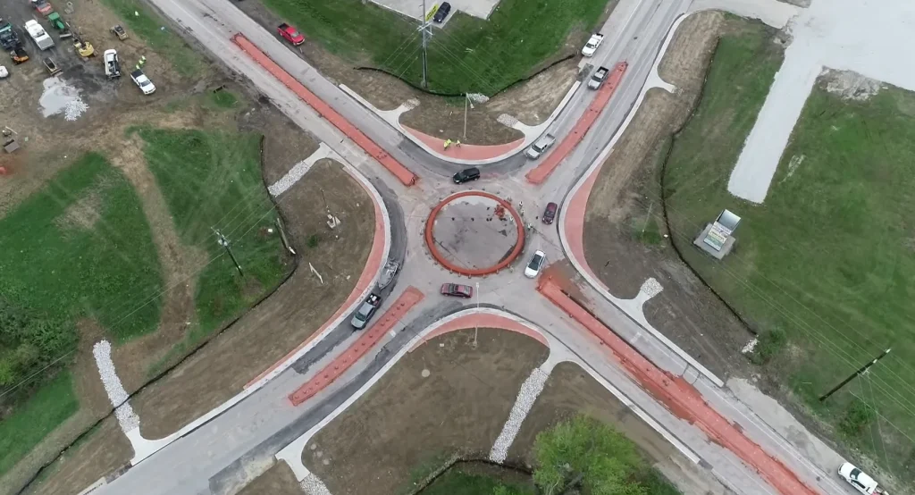 Footage captured of Americans using a Kentucky roundabout for the first time after it opened and it's absolute chaos to watch
