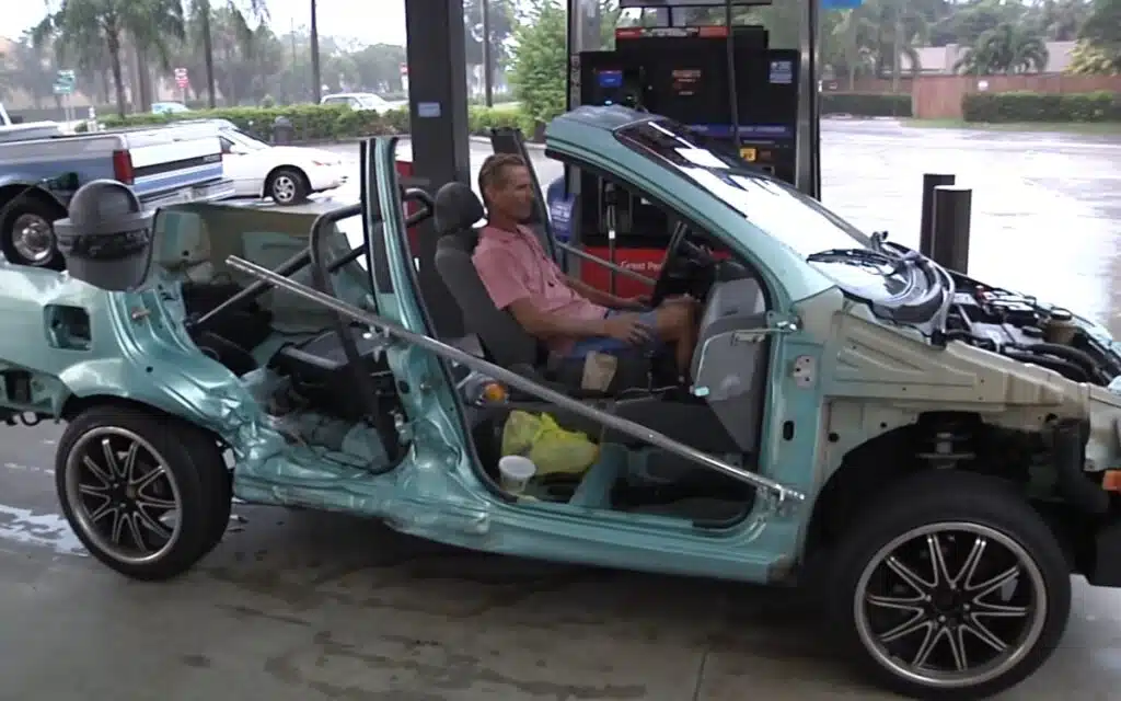 Video of a Florida man in bizarre chopped up seatless Chevrolet car at gas station is baffling